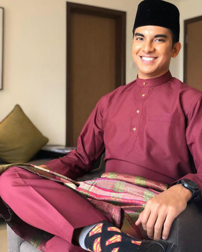 Tân bộ trưởng trẻ nhất Malaysia: Đẹp trai như soái ca, tốt nghiệp đại học Oxford, nhậm chức khi mới 25 tuổi Tân bộ trưởng trẻ nhất Malaysia: Đẹp trai như soái ca, tốt nghiệp đại học Oxford, nhậm chức khi mới 25 tuổi